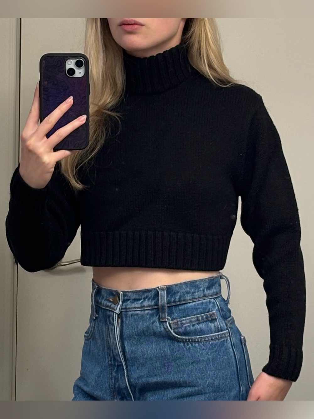 Wilfred Cropped Black Merino Wool Turtleneck Sweater
